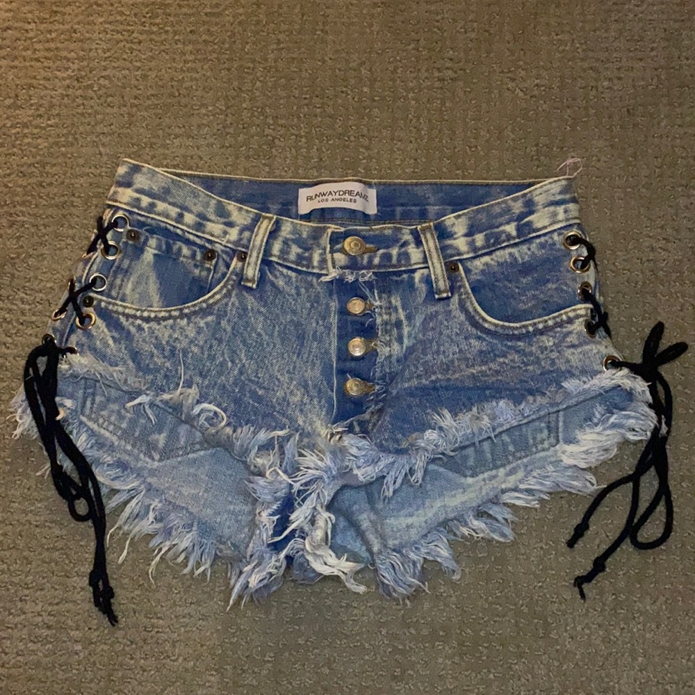 RunwayDreamz tie shorts